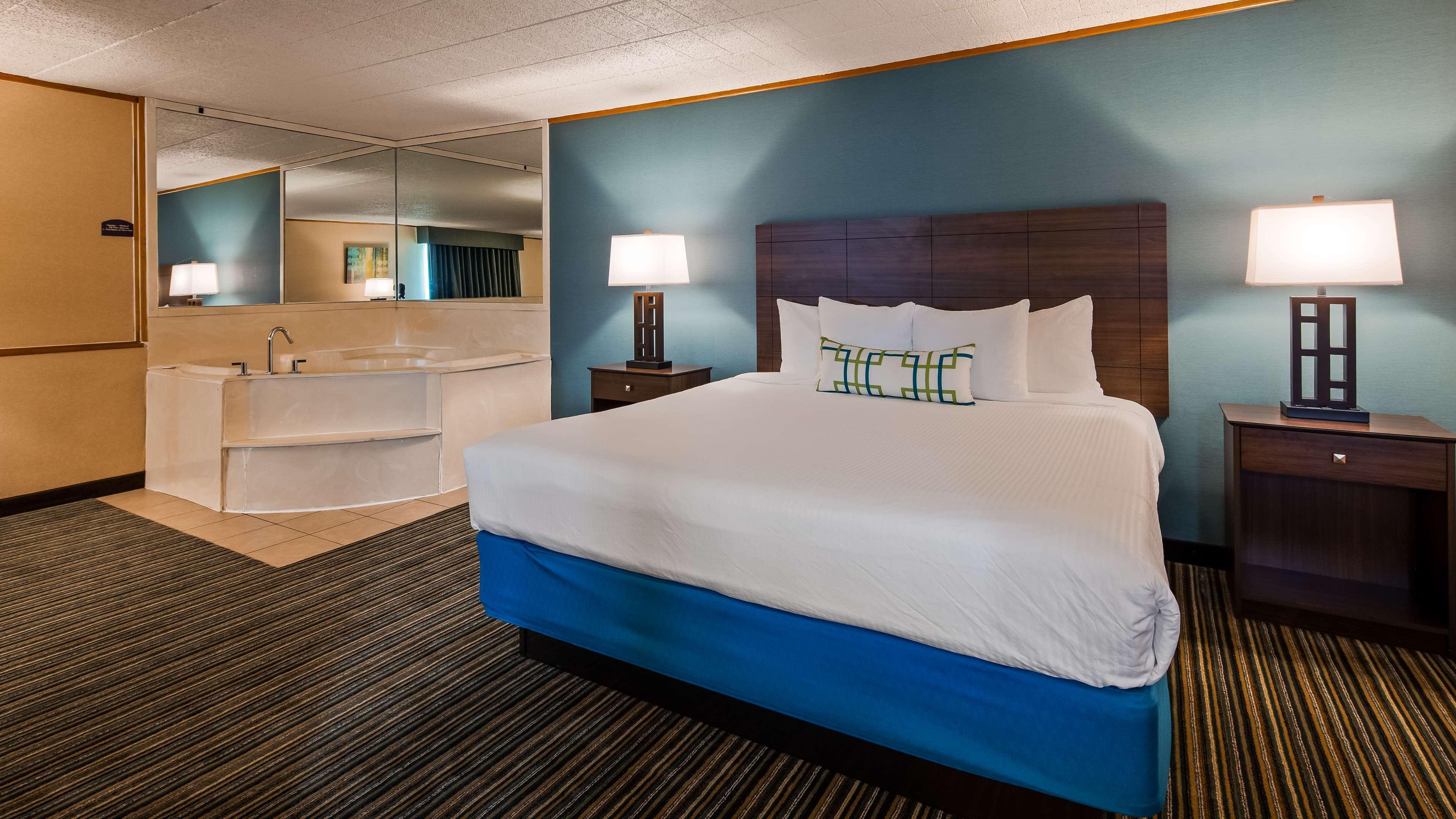 Best Western Woodhaven Inn Dış mekan fotoğraf