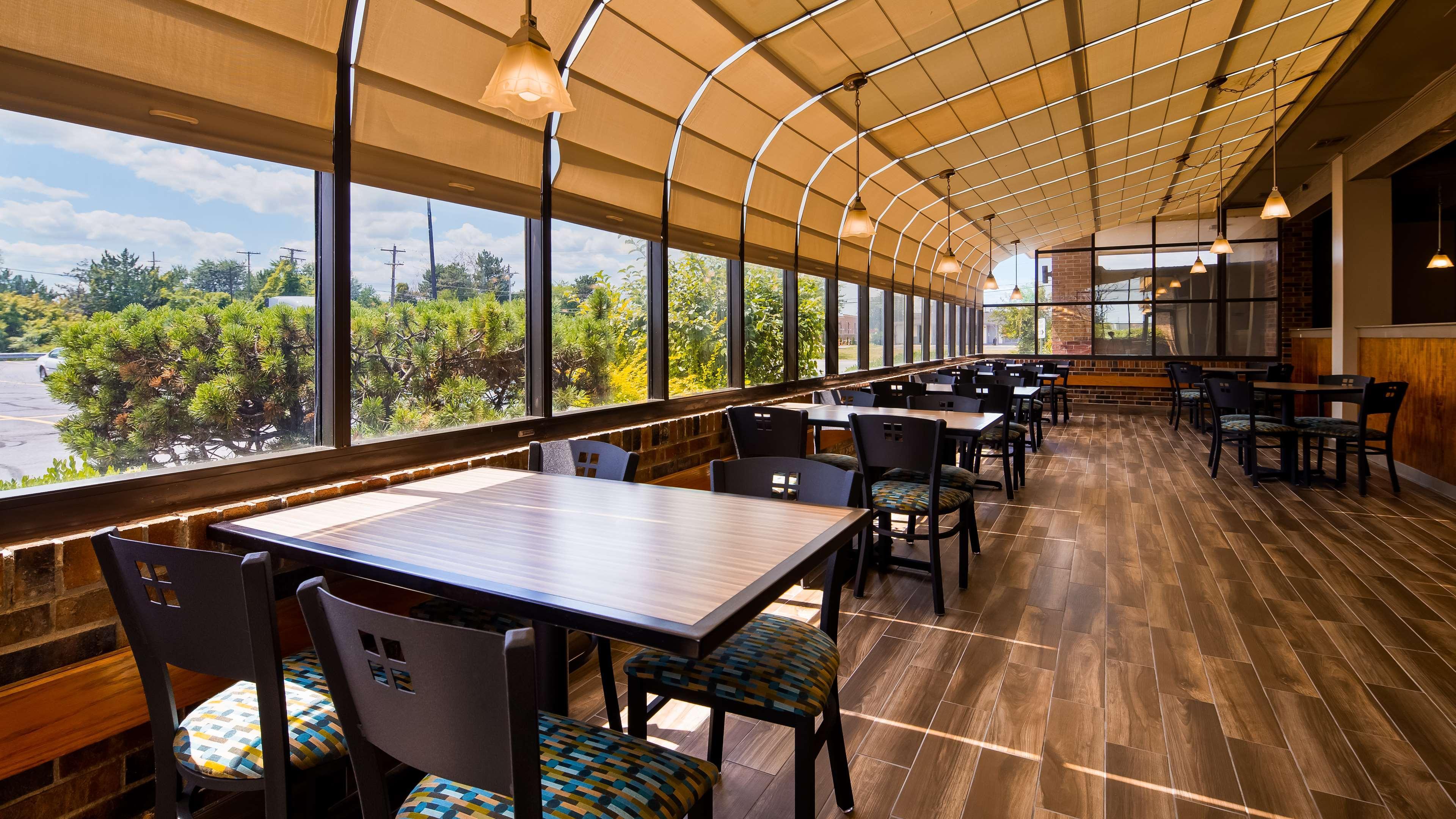 Best Western Woodhaven Inn Dış mekan fotoğraf