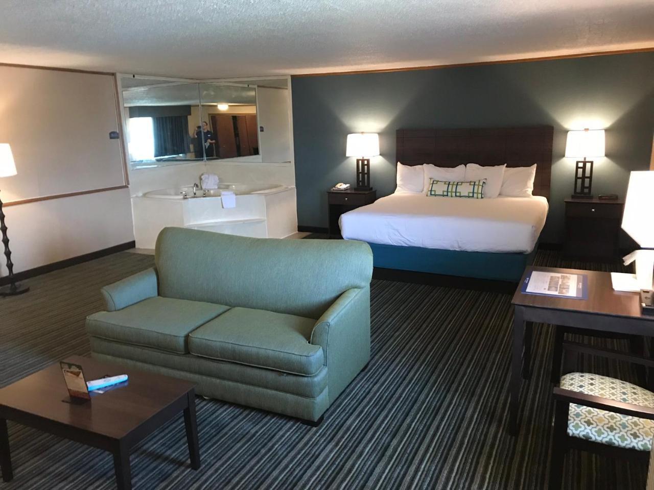 Best Western Woodhaven Inn Dış mekan fotoğraf